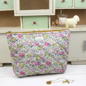 Barnabe aime le caf Toilet Bag Rosalie