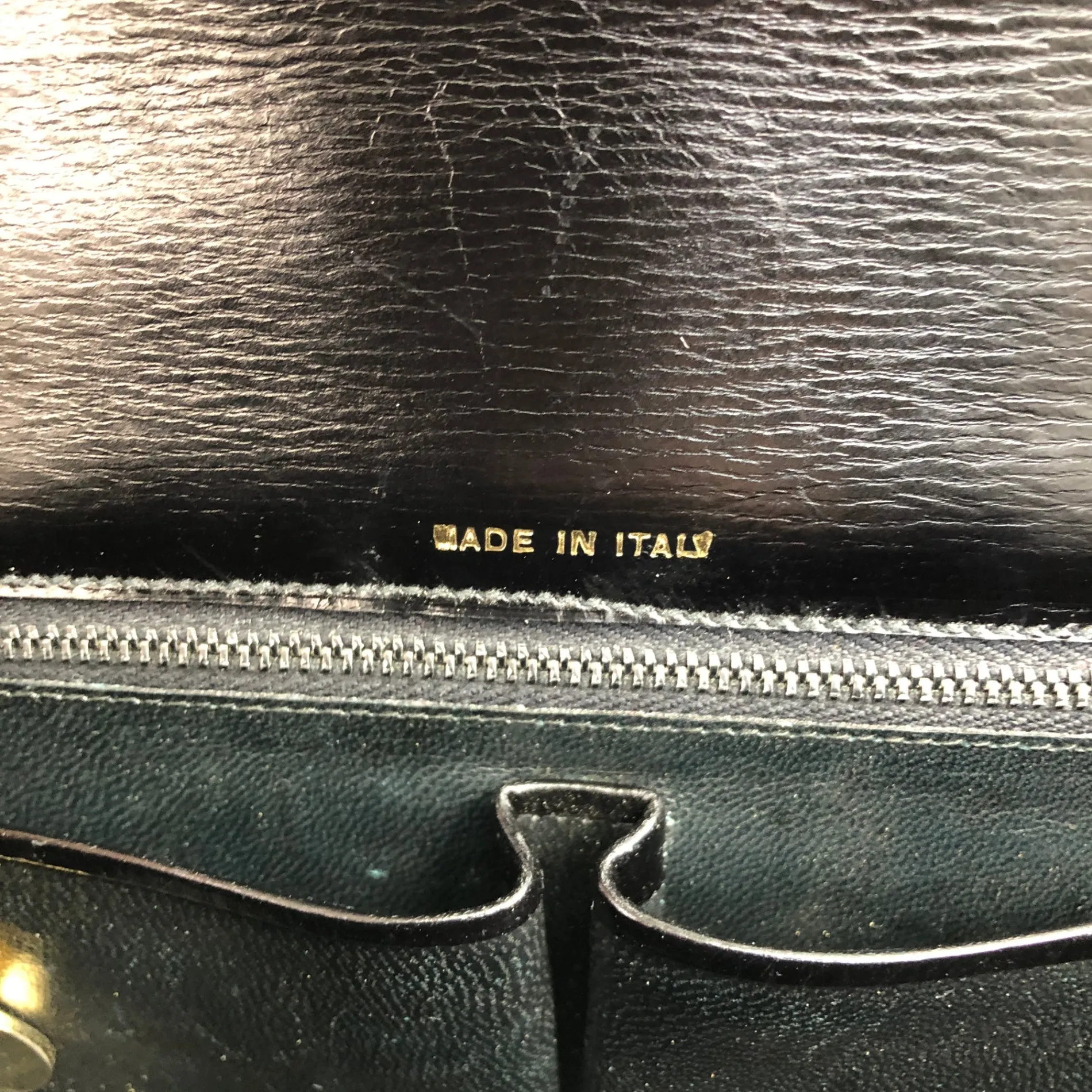 CELINE Blason Shoulder bag Black Vintage fxkh5k