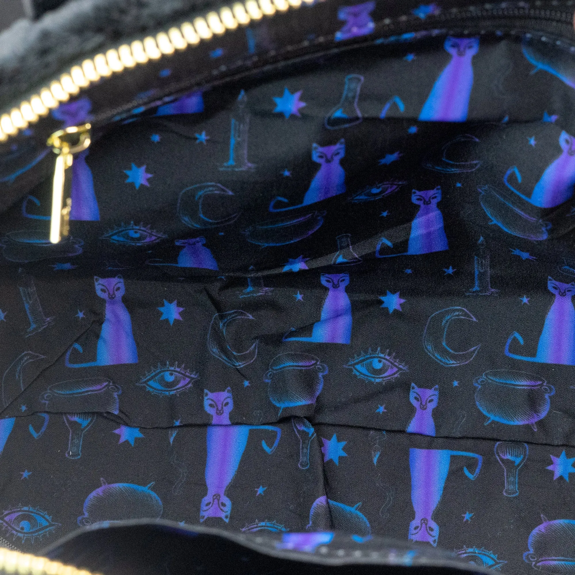 Loungefly x Disney Hocus Pocus Binx Crossbody Bag