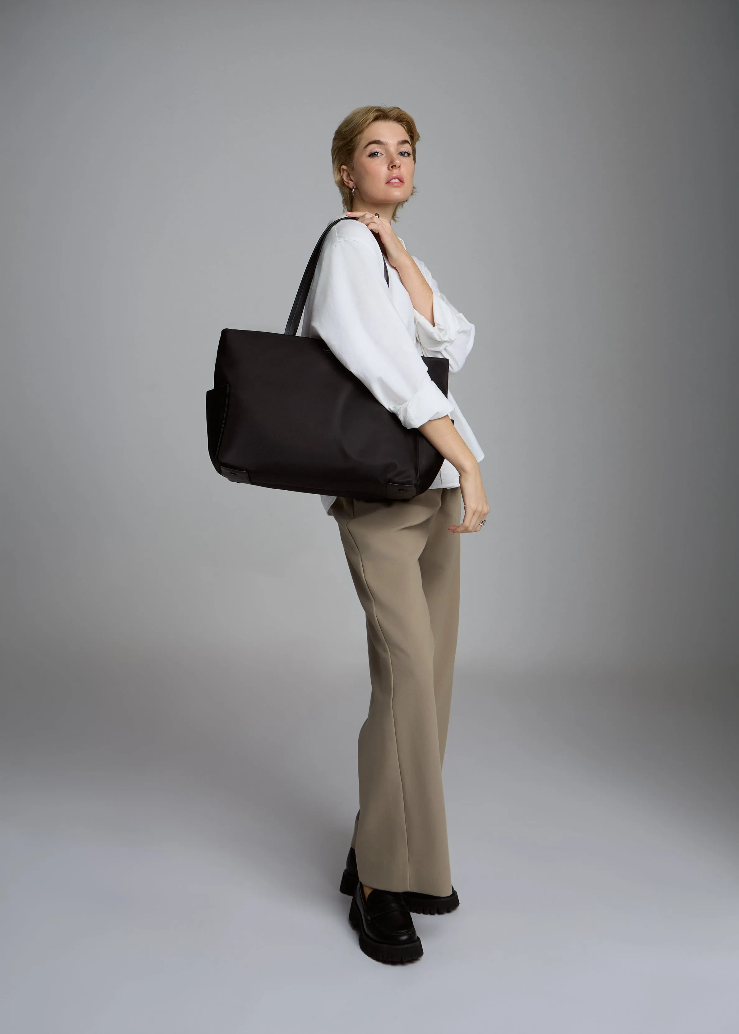 Nika Tote (Nylon)