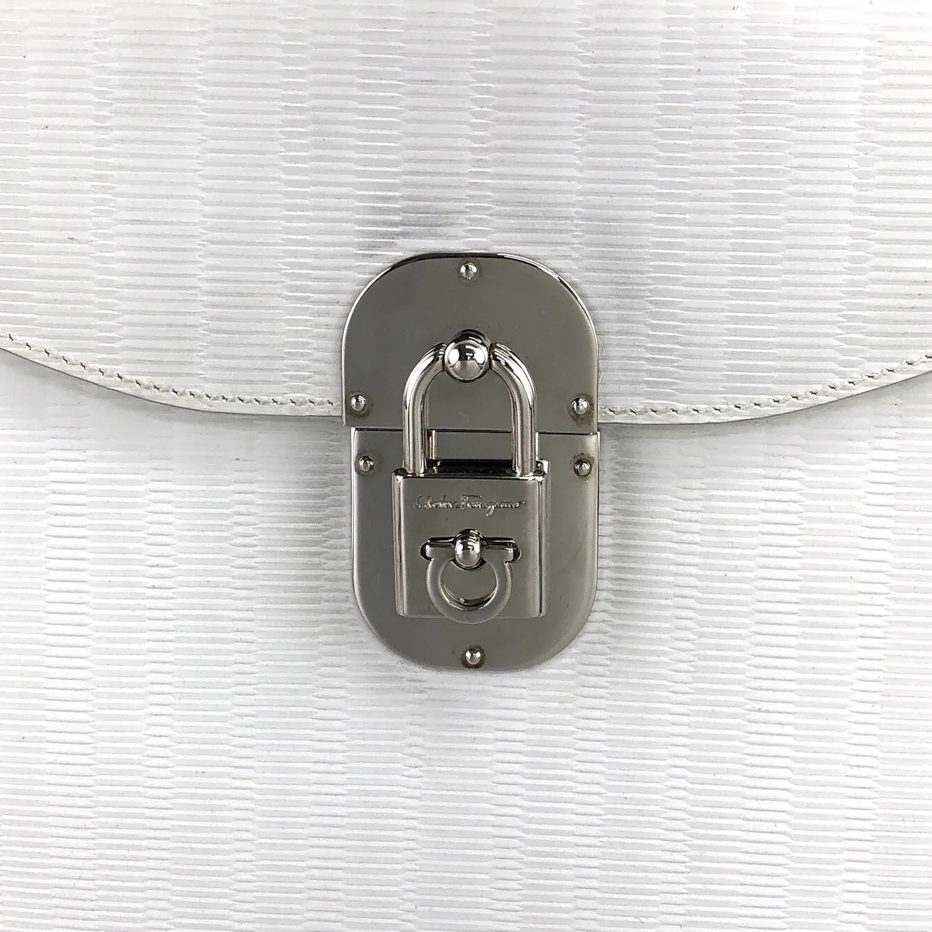 Salvatore Ferragamo Gancini Padlock Shoulder bag White Vintage 7g4vvu