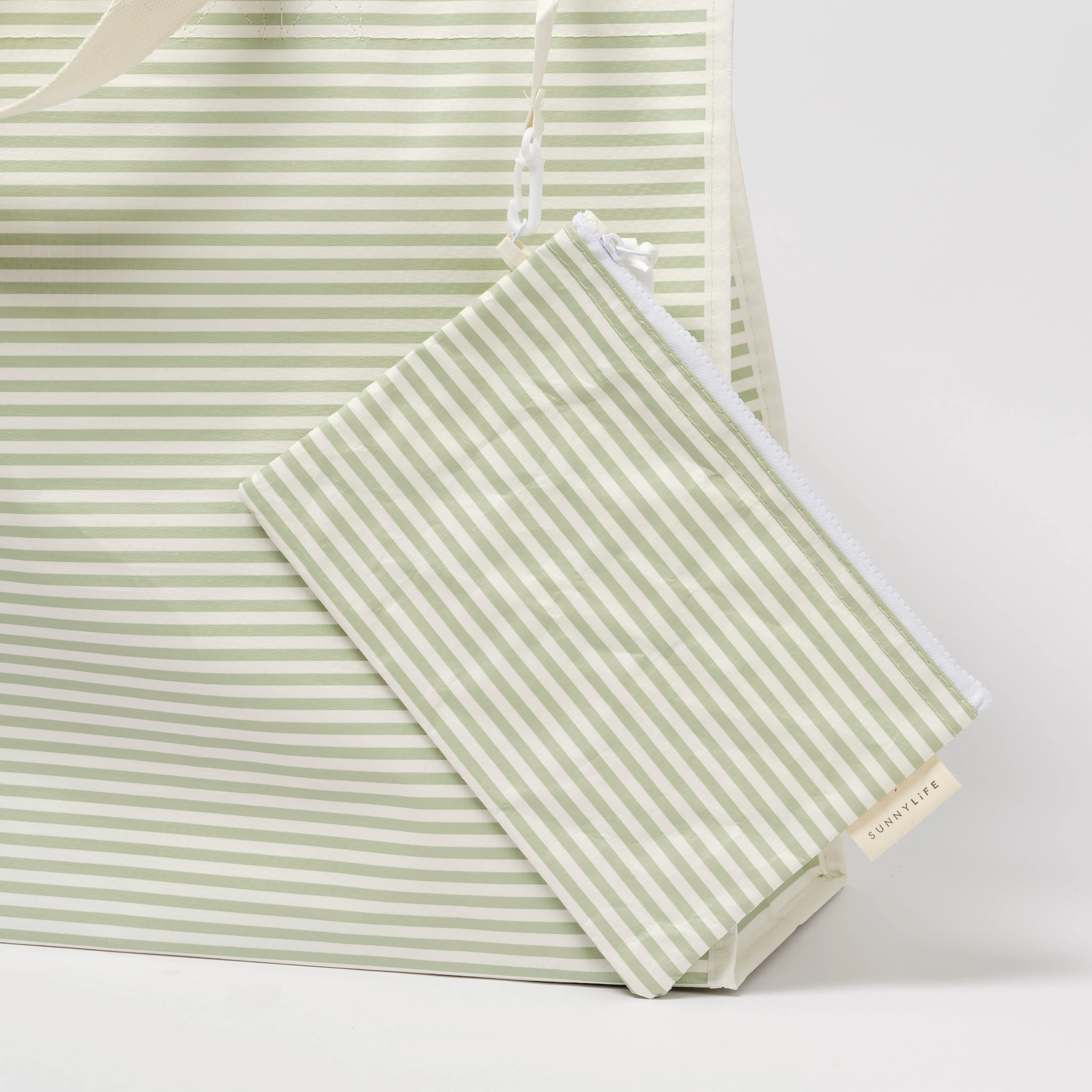 SUNNYLiFE Carryall Beach Bag La Palma Sage Stipe