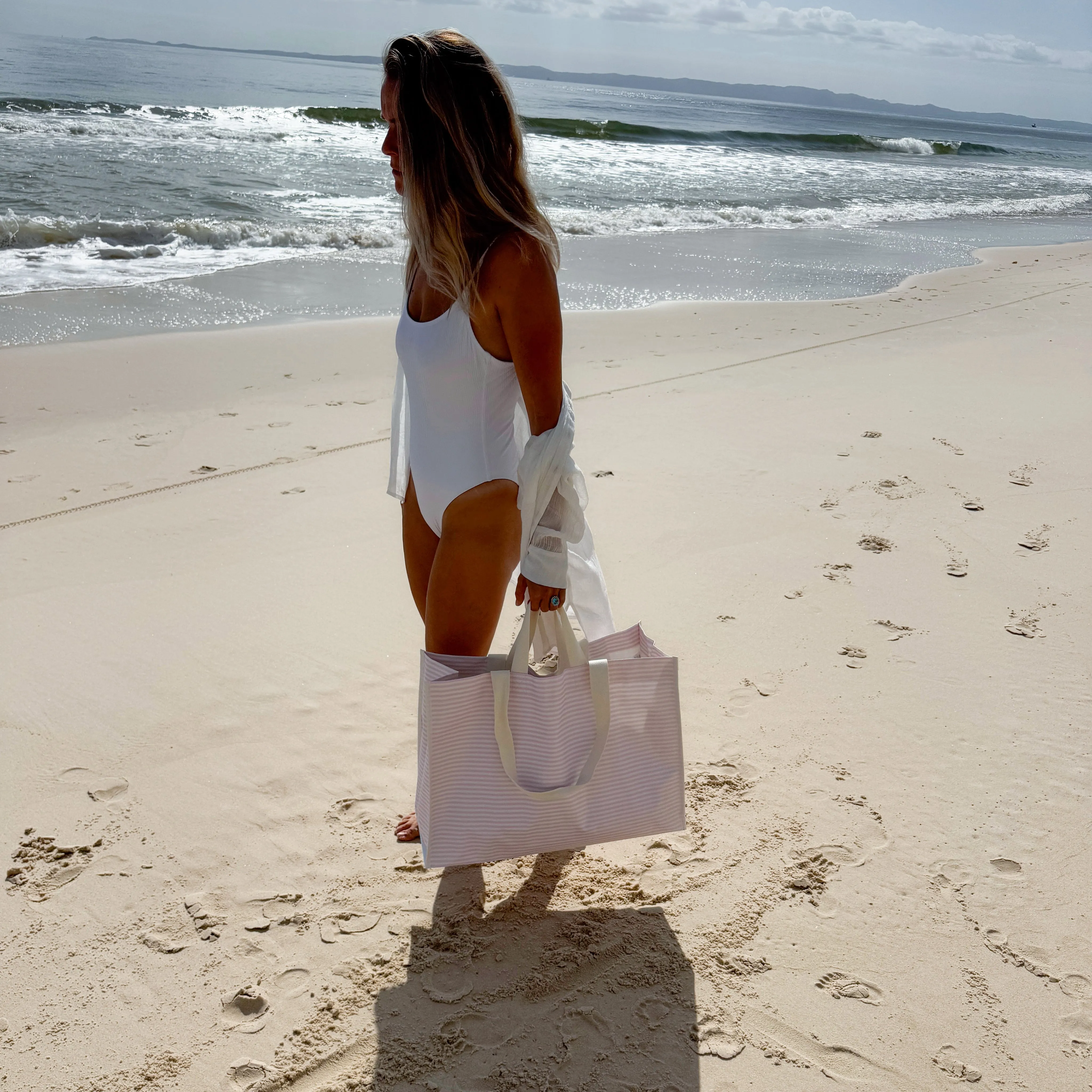 SUNNYLiFE Carryall Beach Bag Lazy Days Pink Stripe