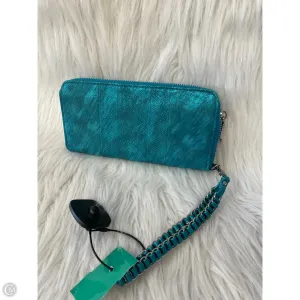 Wallet By Clothes Mentor, Size: Medium