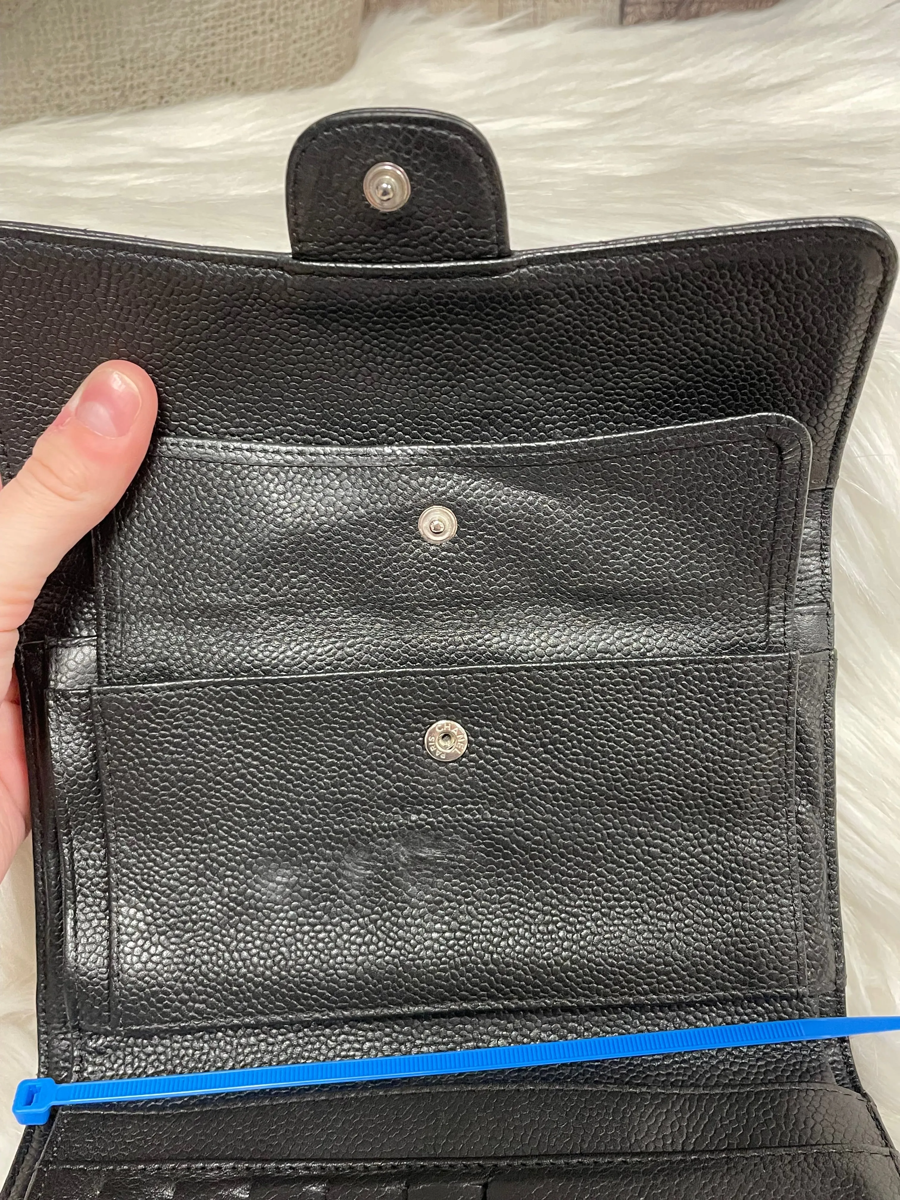 Wallet Luxury Designer By Chanel, Size: Medium