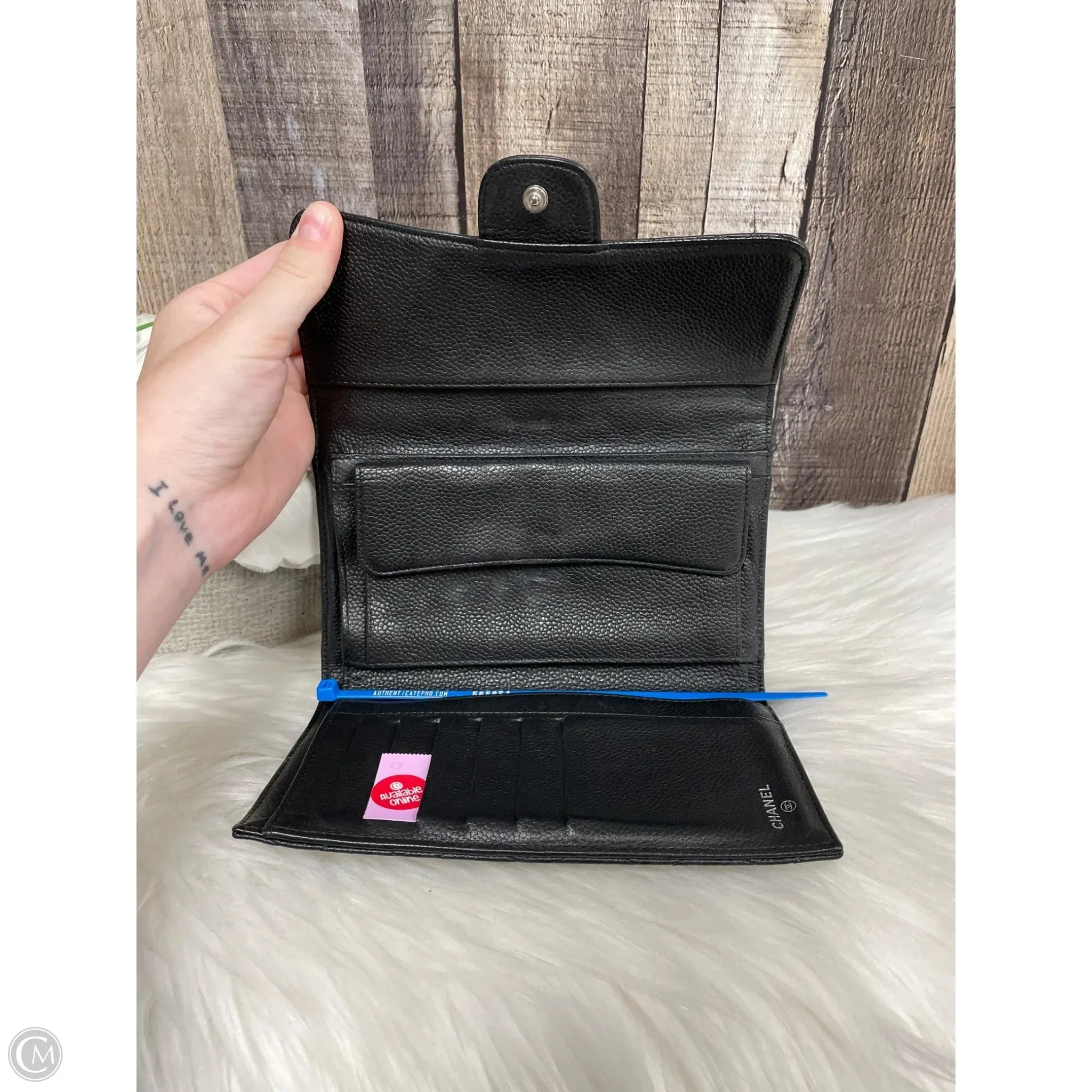 Wallet Luxury Designer By Chanel, Size: Medium
