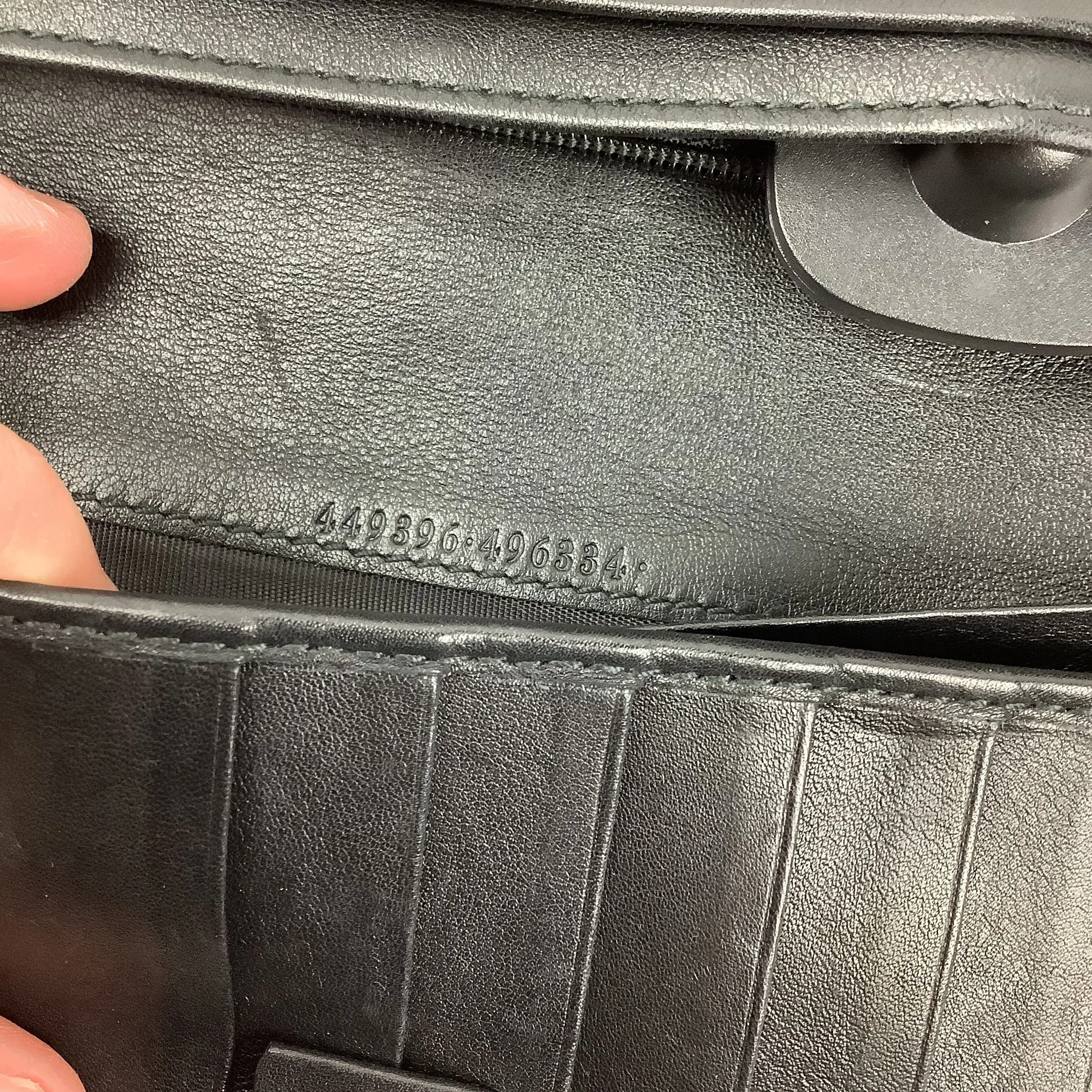 Wallet Luxury Designer By Gucci, Size: Medium