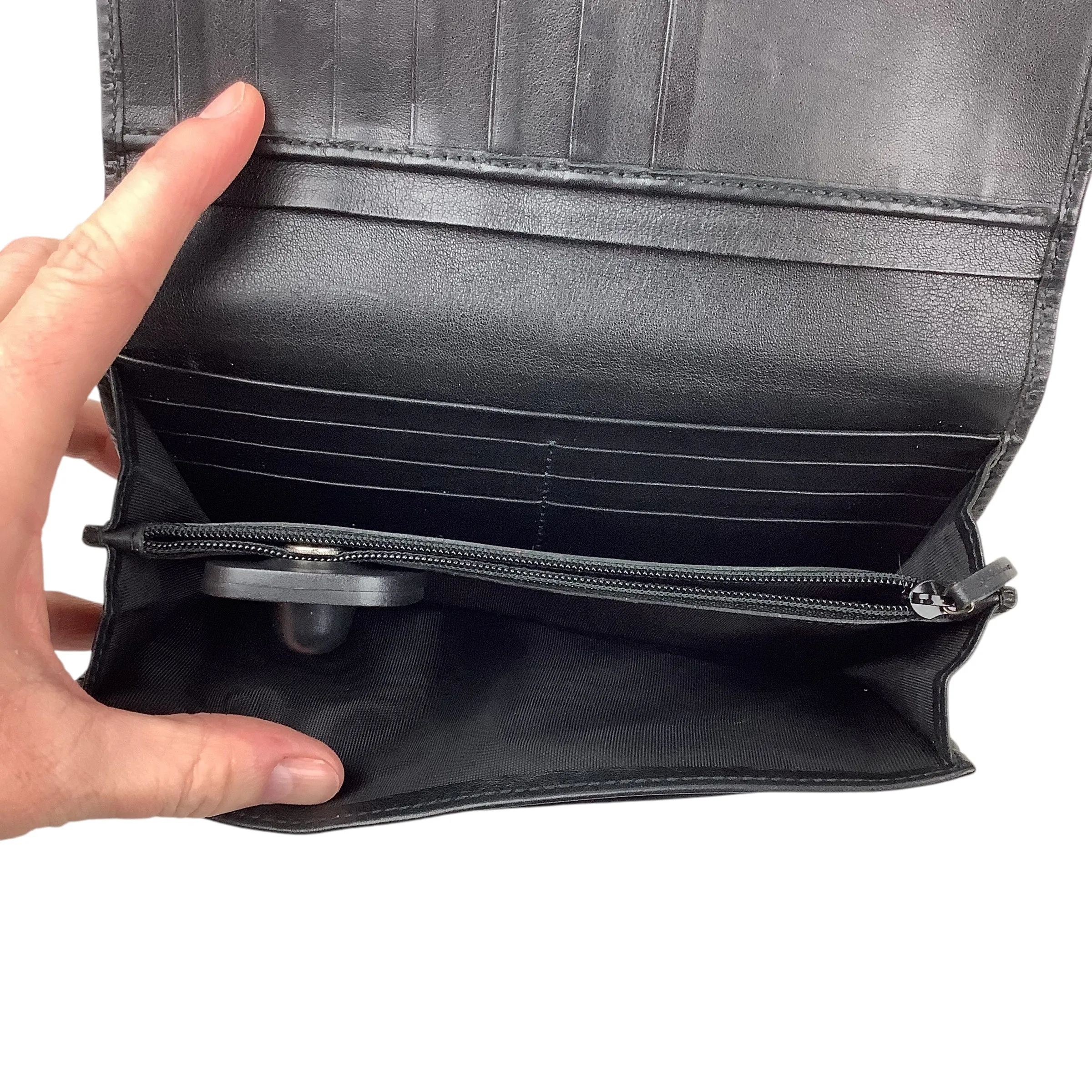 Wallet Luxury Designer By Gucci, Size: Medium
